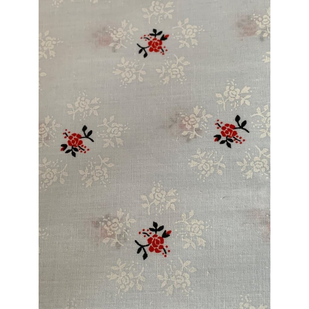 Vintage Floral Cotton Fabric 18"x22" Fat Quarter Red White Flower Design